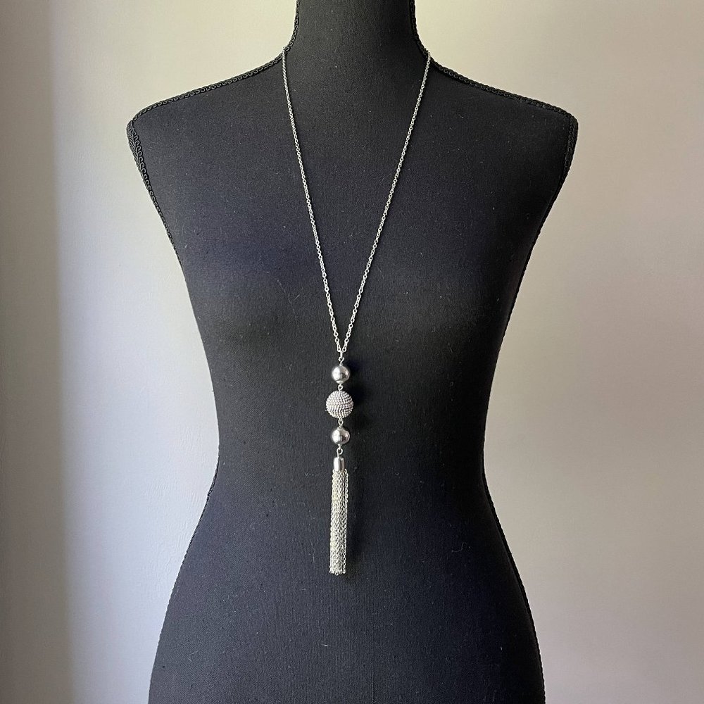 Long chain necklace with silver beads